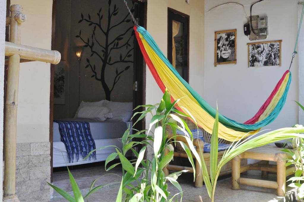 Three Little Birds Homestay Gili Trawangan Exteriör bild