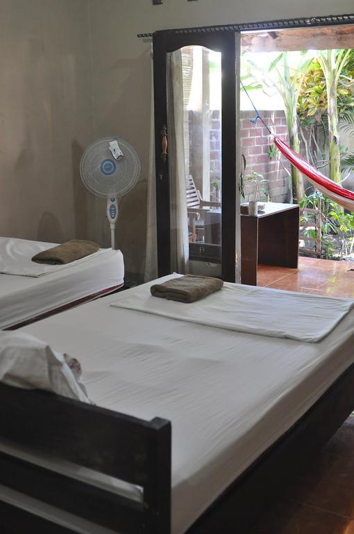 Three Little Birds Homestay Gili Trawangan Exteriör bild